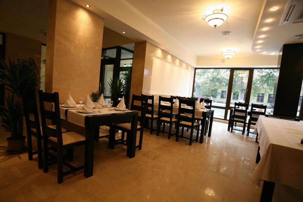 Hotel Crisana Arad Exterior photo