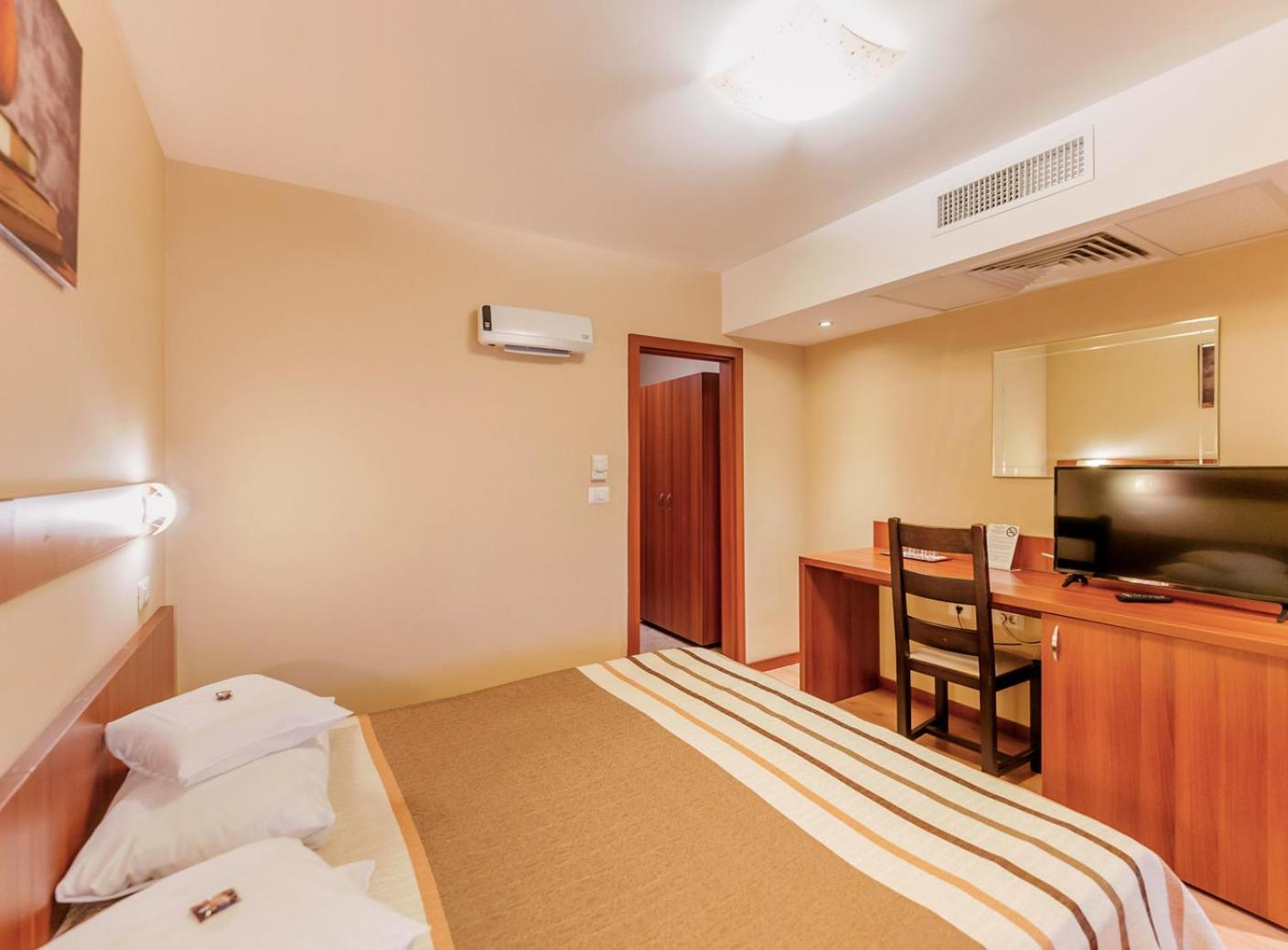 Hotel Crisana Arad Exterior photo