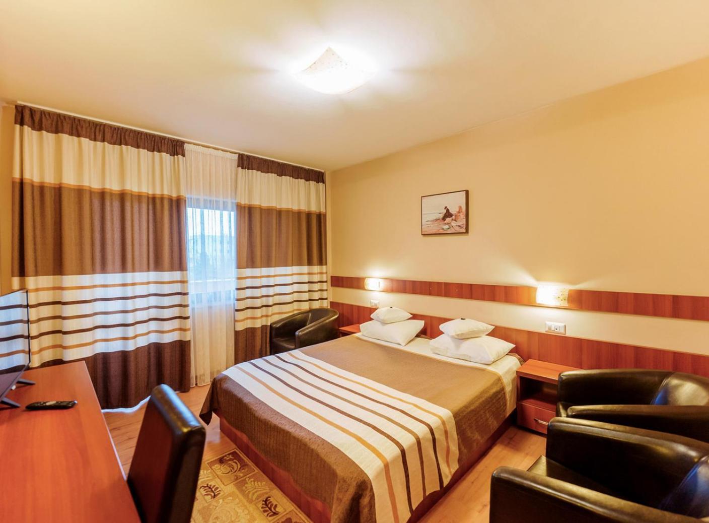 Hotel Crisana Arad Exterior photo