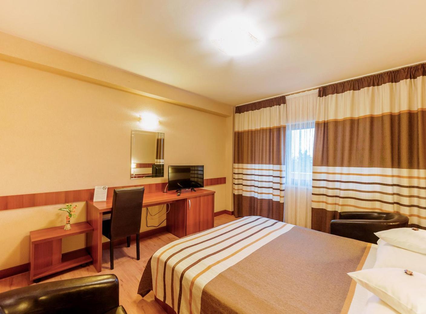 Hotel Crisana Arad Exterior photo