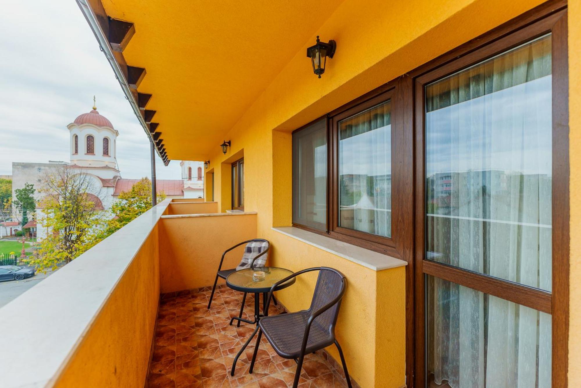 Hotel Crisana Arad Exterior photo