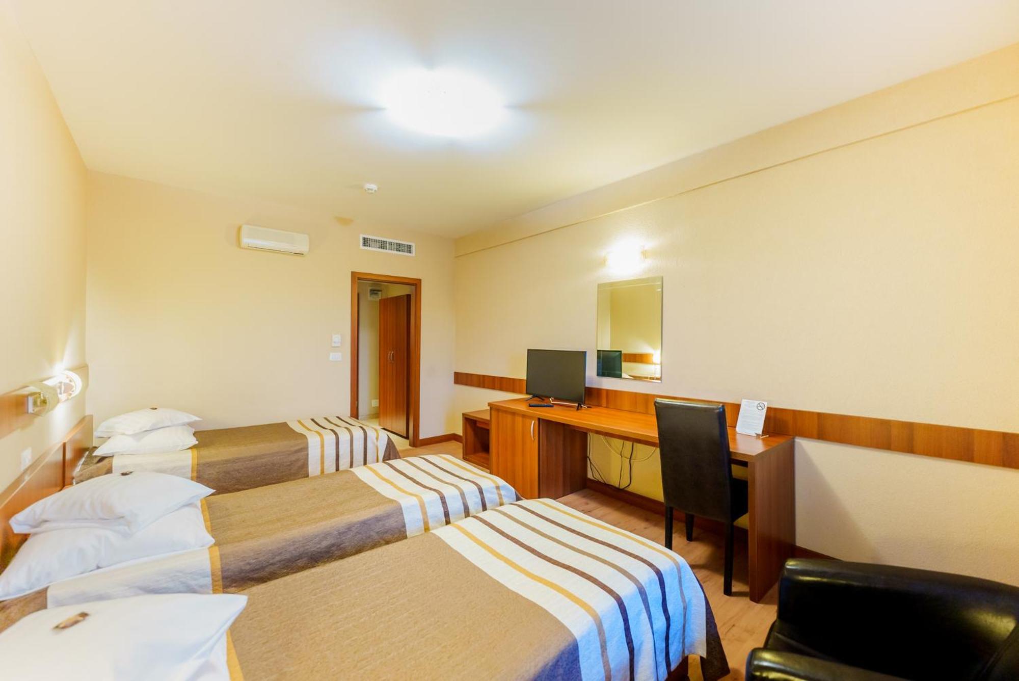 Hotel Crisana Arad Exterior photo