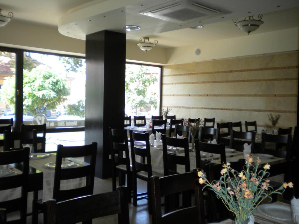 Hotel Crisana Arad Exterior photo